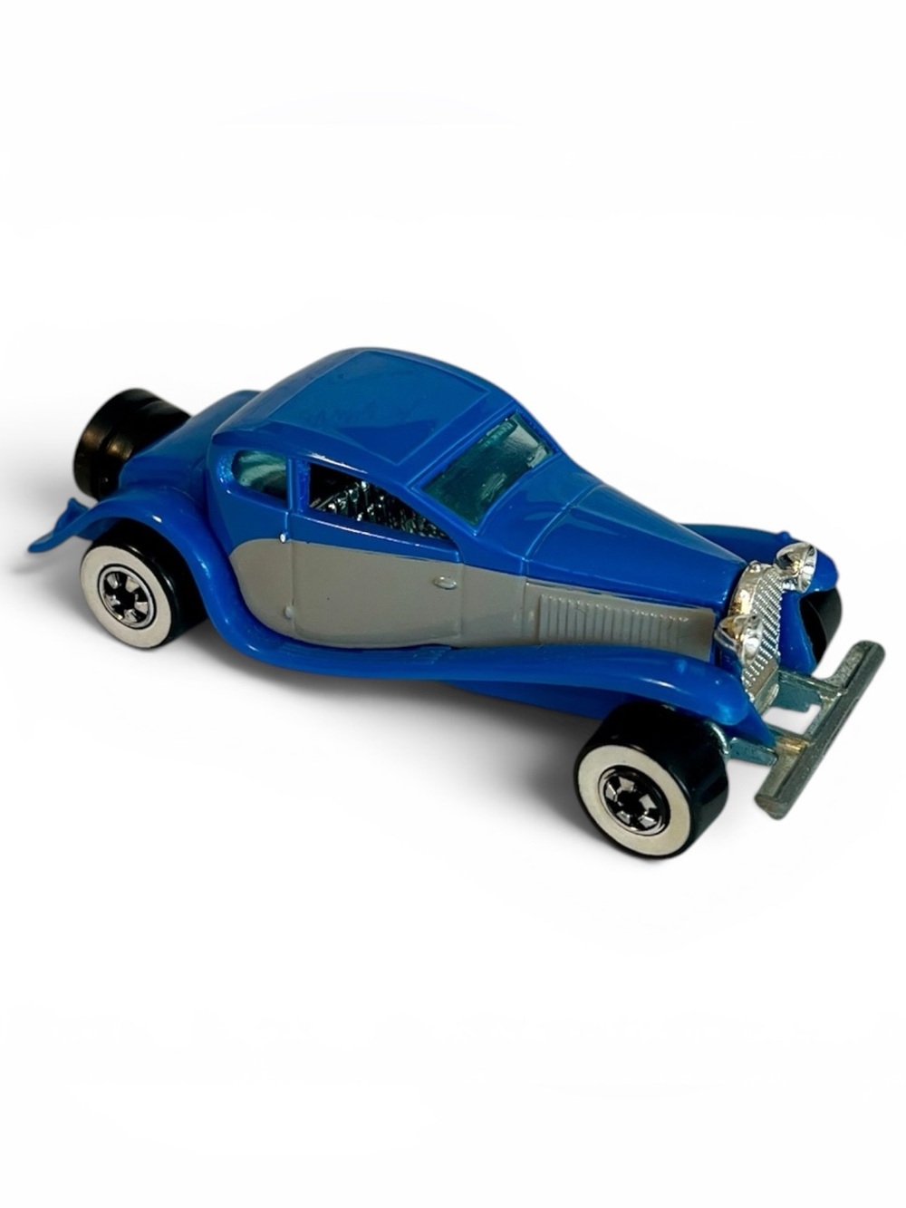 Vintage Hot Wheels '37 BUGATTI Blue/Gray Basic White Walls Spare Tires 1991